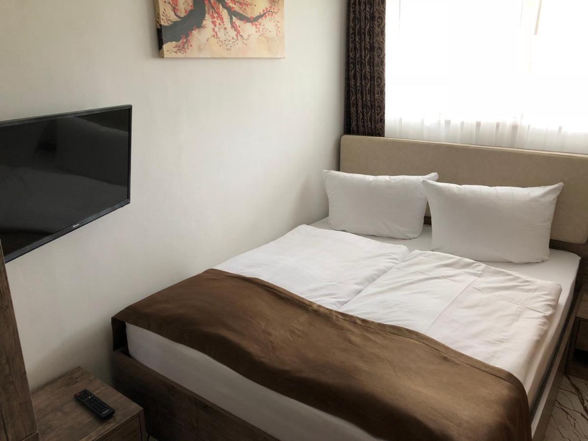 Ec Hotel Эльхинген Экстерьер фото