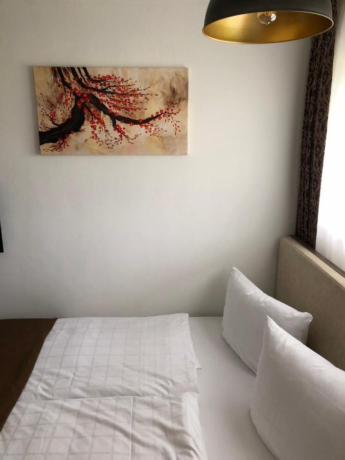 Ec Hotel Эльхинген Экстерьер фото
